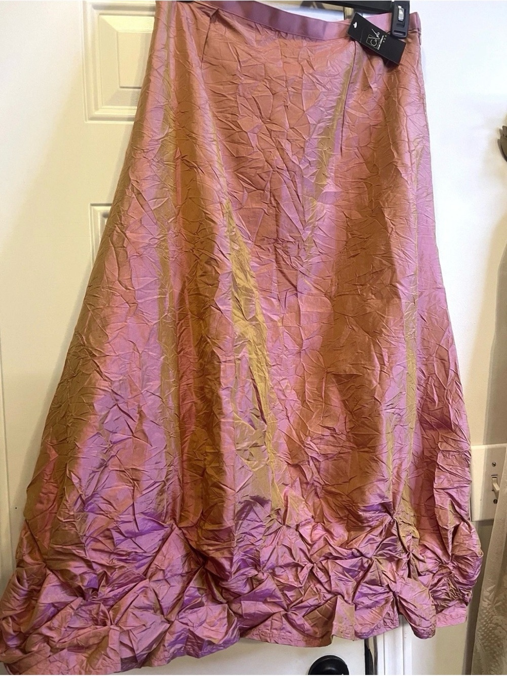NWT CoVelo 100% Silk Iridescent Pink Green Crinkle Ruched Midi Skirt Sz 10 Rare